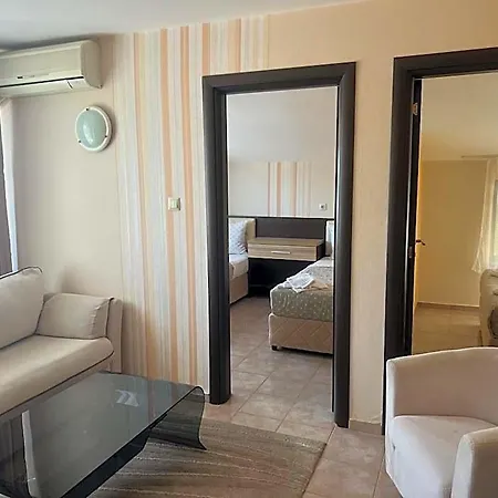 Hotel Lazur 2*