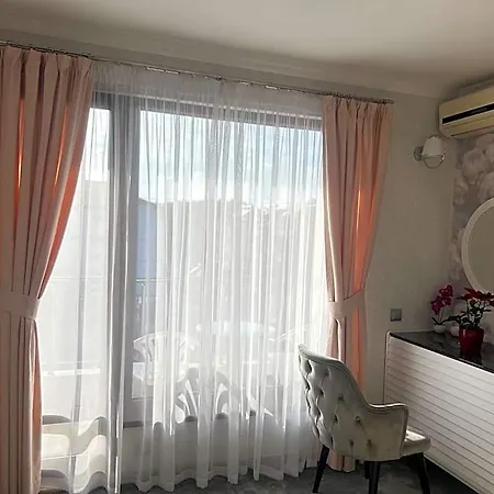 Lazur Hotel