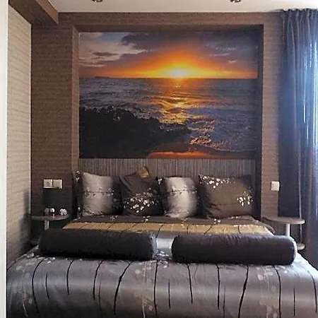 Lazur Hotel 2*